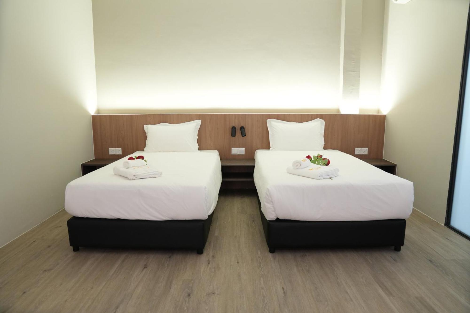 Roxy Hotel Aiman Кучинг Екстериор снимка