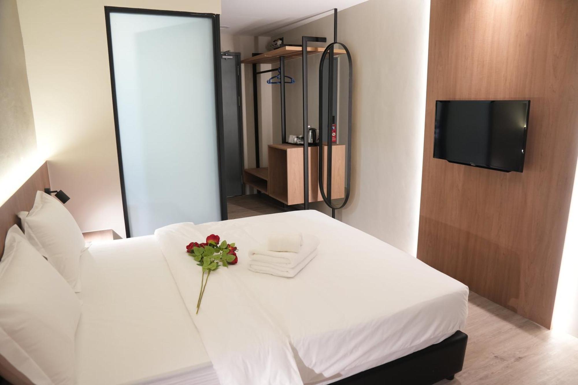 Roxy Hotel Aiman Кучинг Екстериор снимка