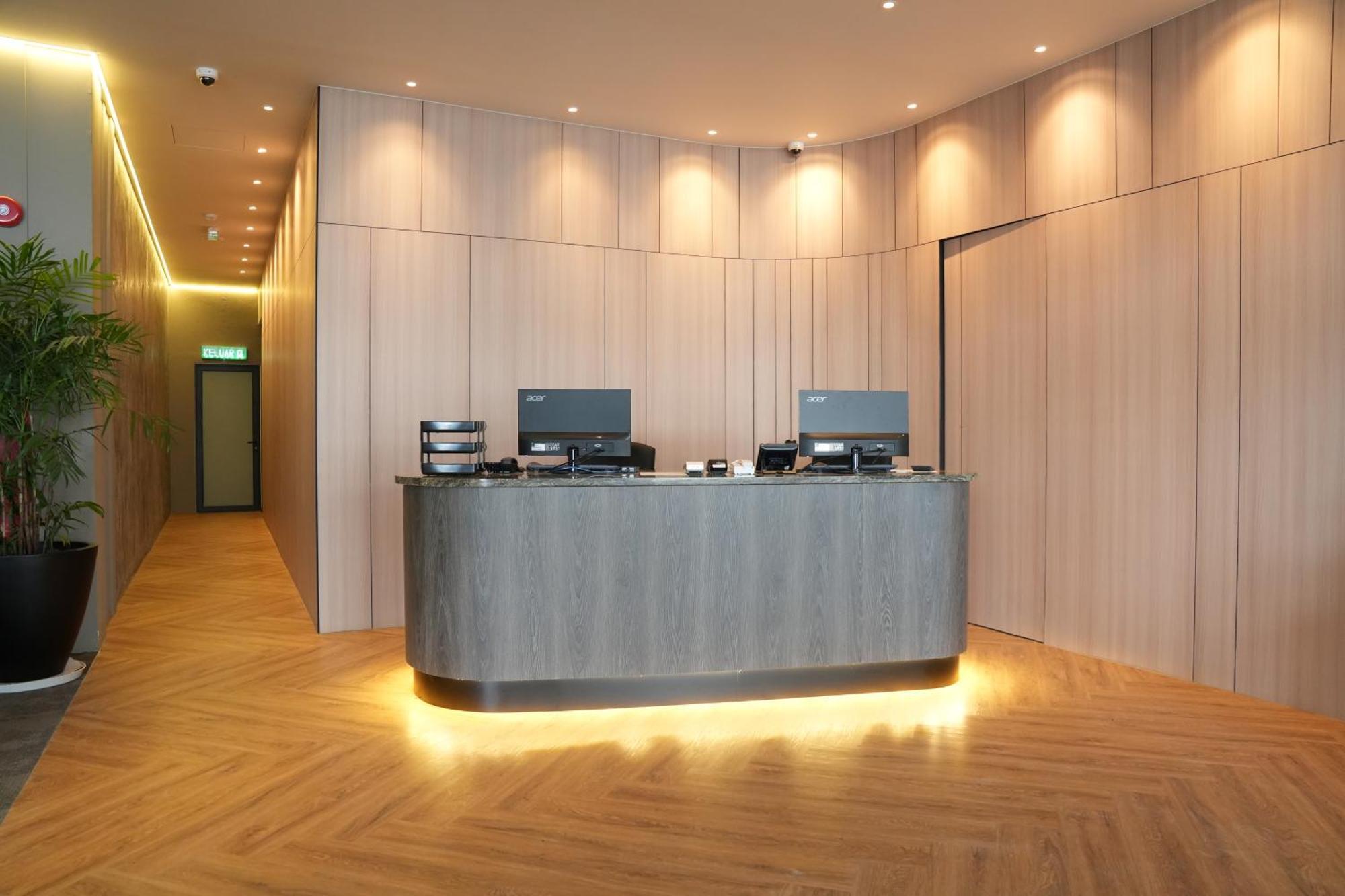 Roxy Hotel Aiman Кучинг Екстериор снимка